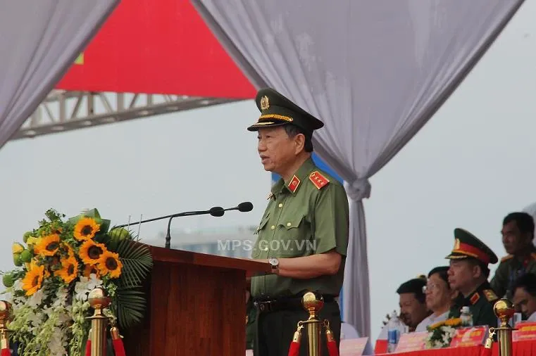 Public Security Forces practicing APEC security protection plans