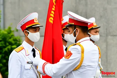 Vinh quang người chiến sĩ Cảnh vệ