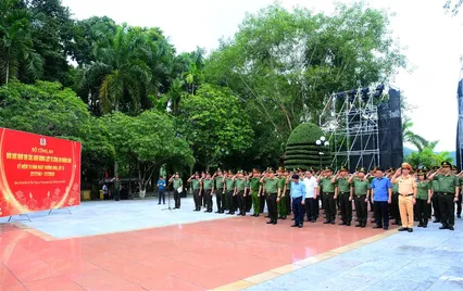 Lực lượng Công an nhân dân luôn khắc ghi công ơn các Anh hùng liệt sỹ