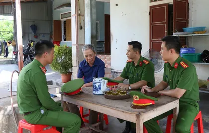 Trưởng Công an phường giữ mãi với ngọn lửa đam mê