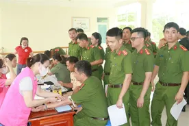 450 cán bộ, chiến sĩ Công an Thanh Hóa tham gia hiến máu tình nguyện