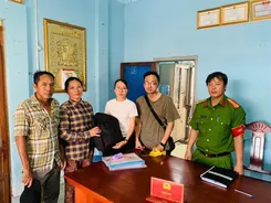 Lâm Đồng: Công an xã Phan Rí Cửa hỗ trợ trao trả tài sản cho người bị đánh rơi