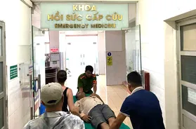 Phú Thọ: Công an xã Mai Châu kịp thời giúp đỡ du khách nước ngoài gặp tai nạn