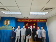 Bàn giao đối tượng truy nã Jang Taehee cho Cảnh sát Hàn Quốc