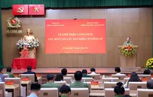 Bộ Công an giới thiệu sách “Lúc dân cần, lúc dân khó, có Công an”