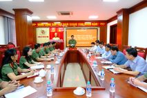 Đoàn công tác Bộ Công an kiểm tra công tác khắc phục hậu quả bão số 5 tại Hà Tĩnh