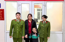 Công an phường Hà Tu, tỉnh Quảng Ninh hỗ trợ đưa trẻ lạc về gia đình an toàn