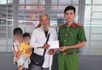 An Giang: Công an xã Bình Hòa hỗ trợ 02 cháu nhỏ đi lạc trở về quê an toàn