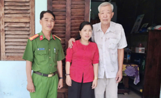 Công an phường Mỹ Quới, TP Cần Thơ giúp người phụ nữ tìm lại cha sau 43 năm thất lạc