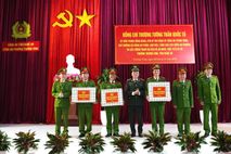 Deputy Minister Tran Quoc To visits grassroots-level police stations in Nghe An
