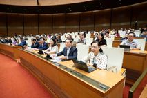 Quốc hội biểu quyết thông qua Luật Chuyển giao người đang chấp hành án phạt tù