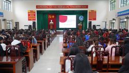 Police disseminate crime and law-violation prevention at Thai Nguyen College