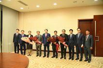 Deputy Minister Le Quoc Hung congratulates senior Lao public security officers on success of 12th Lao People’s Revolutionary Party National Congress