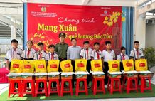 Lan toả giá trị nhân văn từ phong trào thi đua “Ba nhất” qua Chương trình “Mang Xuân về quê hương Bác Tôn”