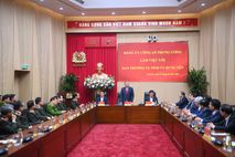 Party General Secretary To Lam attends meeting between leaders of Public Security Ministry and Hung Yen province