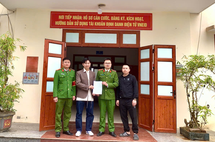 Phú Thọ: Hỗ trợ công dân trao trả số tiền hơn 62 triệu đồng cho người chuyển khoản nhầm ngay ngày đầu năm mới