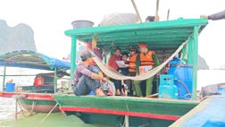 Quảng Ninh: Tăng cường tuyên truyền cho các ngư dân về cuộc bầu cử đại biểu Quốc hội khóa XVI và đại biểu Hội đồng nhân dân các cấp