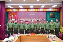 Thứ trưởng Đặng Hồng Đức làm việc với Công ty Thăng Long - Bộ Công an