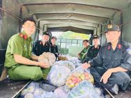 Công an tỉnh Cà Mau chung tay hỗ trợ nông dân tiêu thụ nông sản