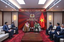Bộ trưởng Lương Tam Quang tiếp Đại sứ Saudi Arabia