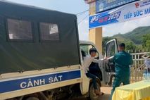 Công an tỉnh Lào Cai xung kích, tình nguyện tiếp sức mùa thi