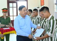 Dang rộng vòng tay, tạo mọi điều kiện thuận lợi nhất để những người được đặc xá nhanh chóng tái hòa nhập cộng đồng