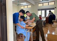 Phú Thọ: Hỗ trợ thí sinh sau phẫu thuật đến điểm thi an toàn
