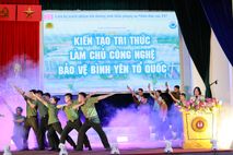 Cụm thi số 5 trao giải Hội thi Báo cáo viên giỏi tuyên truyền Nghị quyết XIV của Đảng