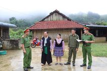 Chung sức xây dựng phong trào toàn dân bảo vệ an ninh Tổ quốc vững mạnh tại vùng cao Vân Hồ, tỉnh Sơn La