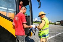 Bổ sung một số quy định nhằm tăng cường bảo đảm an toàn cho trẻ em khi tham gia giao thông, siết chặt quản lý hoạt động kinh doanh vận tải