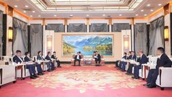 Bộ trưởng Lương Tam Quang thăm Khu tự trị Tân Cương