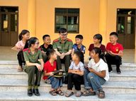 Đồng hành cùng các em học sinh Trường Văn hóa Công an nhân dân I trong những ngày đầu năm học mới