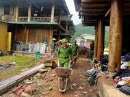 Nghệ An: Công an xã Mỹ Lý hỗ trợ xây dựng Trạm y tế vùng tâm lũ