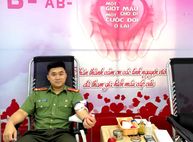 Cao Bằng: Cán bộ Công an tỉnh kịp thời hiến máu cứu người