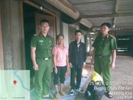 Công an tỉnh Hà Tĩnh kịp thời giúp đỡ người dân trong cơn bão số 5
