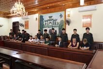 Hưng Yên: Triệt phá sới bạc "boong-ke" trong trang trại, bắt giữ 18 đối tượng