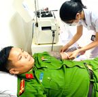 Thượng úy Công an kịp thời hiến máu cứu bệnh nhân qua cơn nguy kịch
