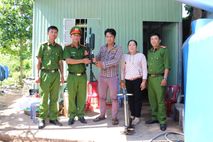 An Giang: Đẩy mạnh tuyên truyền, vận động người dân giao nộp vũ khí, vật liệu nổ, công cụ hỗ trợ