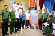 Hundreds of police officers join voluntary blood donation drive