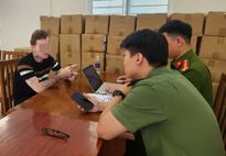 Tạm giữ người đàn ông ngoại quốc về hành vi tàng trữ vũ khí quân dụng