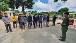 Đắk Lắk: Khởi tố 15 đối tượng mang hung khí đi hỗn chiến, chống người thi hành công vụ