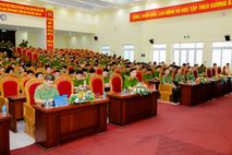 Công an Hưng Yên khai mạc lớp Bồi dưỡng kiến thức về chuyển đổi số năm 2025