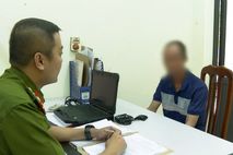 Khởi tố vụ án hình sự về hành vi hành hạ con đẻ