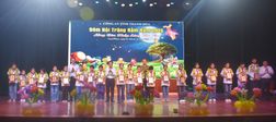 Công an Thanh Hóa tổ chức “Đêm hội trăng rằm” 2025
