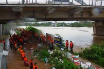 Tập trung phòng, chống lũ, lụt, lũ ống, lũ quét, sạt lở đất ở Bắc Bộ