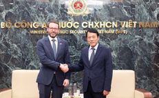 Minister Luong Tam Quang hosts British Ambassador to Vietnam