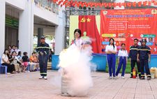 An Giang: Hơn 500 giáo viên, học sinh được tuyên truyền, trải nghiệm, thực hành chữa cháy và cứu nạn, cứu hộ