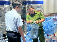 Công an Hà Nội khởi tố 04 đối tượng trong vụ sản xuất, buôn bán nước Lavie giả
