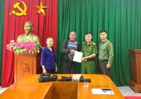 Công an tỉnh Bắc Ninh nhanh chóng xác minh, trả lại tài sản bị đánh rơi cho người nước ngoài