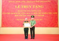 Truy tặng Huân chương Dũng cảm của Chủ tịch nước đối với ông Phan Văn Thành, Tổ trưởng Tổ bảo vệ an ninh, trật tự xóm Xuân Hà 1, xã Thành Công, tỉnh Thái Nguyên